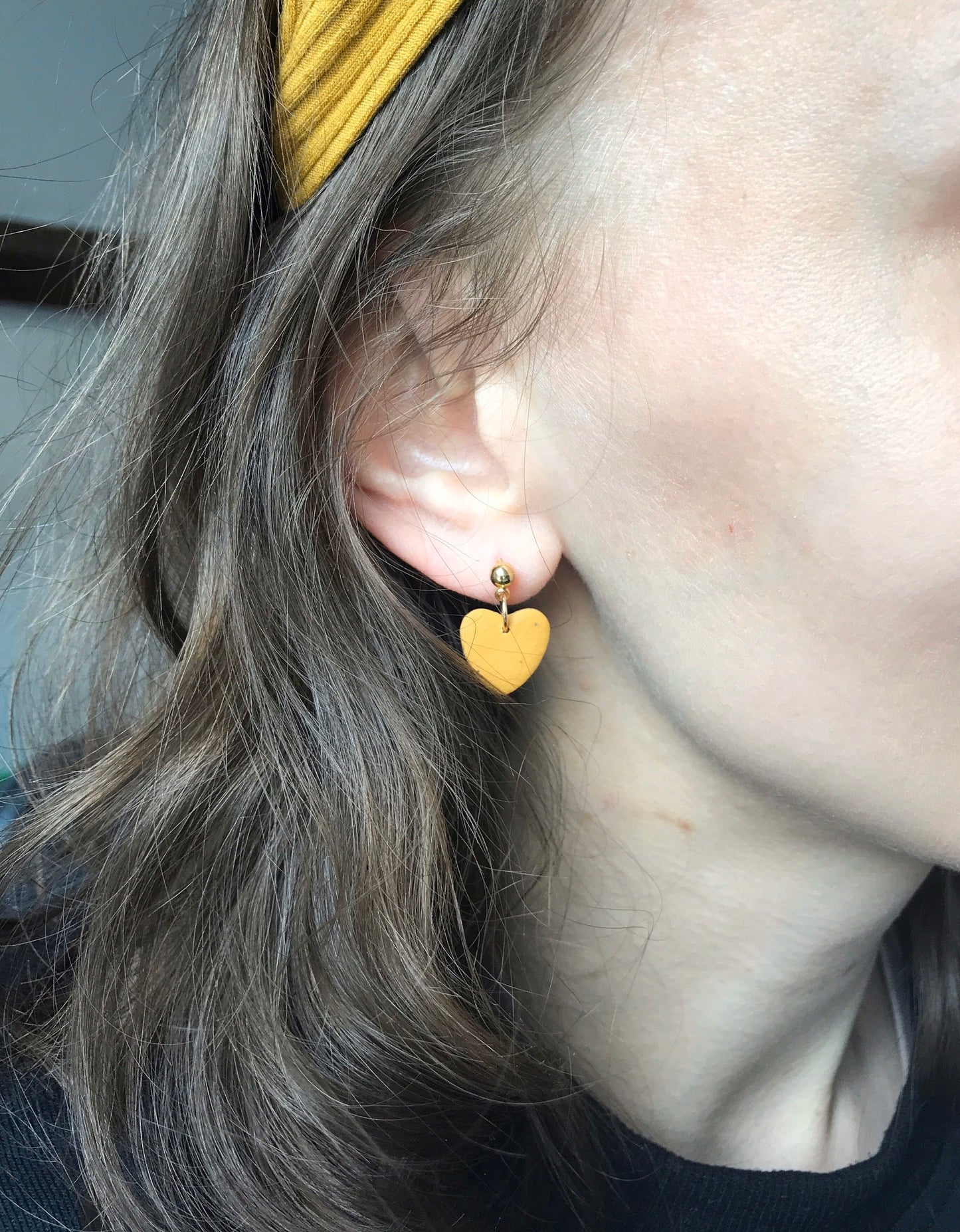 Abby Little Heart Shaped Earrings/ Dark Green