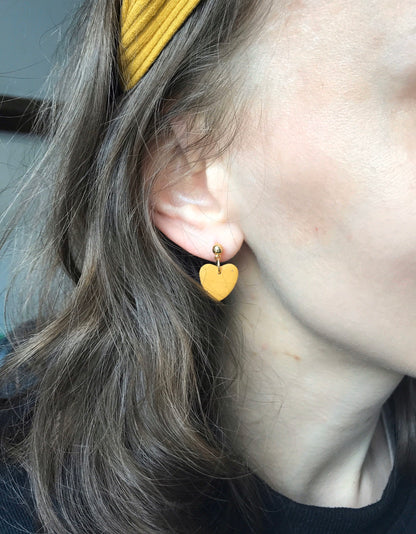 Abby Little Heart Shaped Earrings/ Dark Green