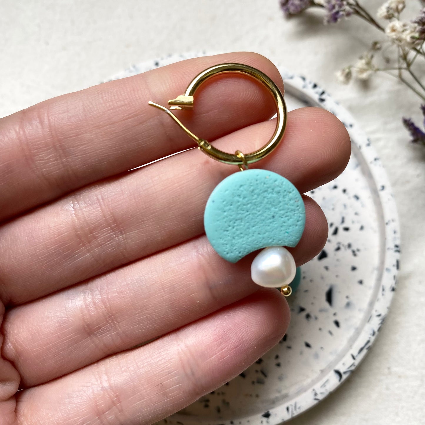 Small Dangles Hoop Earrings with Pearl