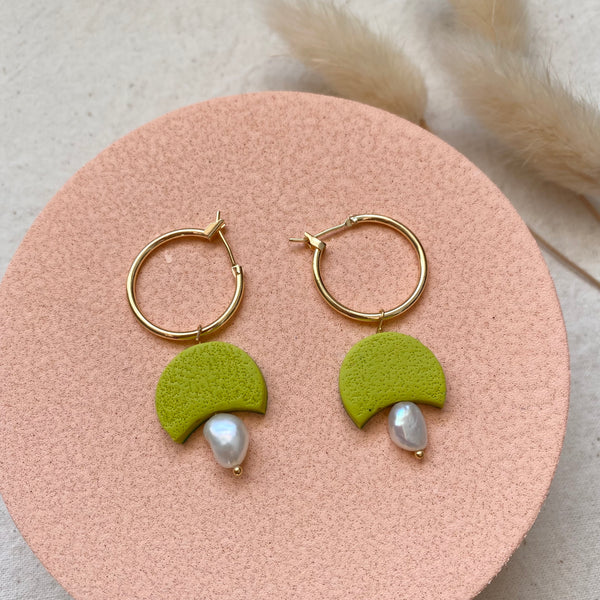 Small Dangles Hoop Earrings with Pearl
