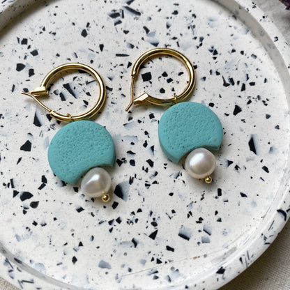 Small Dangles Hoop Earrings with Pearl