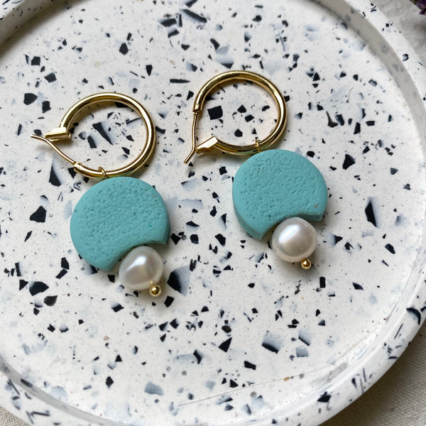 Small Dangles Hoop Earrings with Pearl