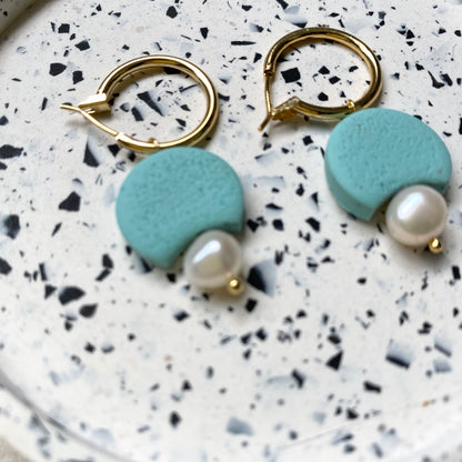 Small Dangles Hoop Earrings with Pearl